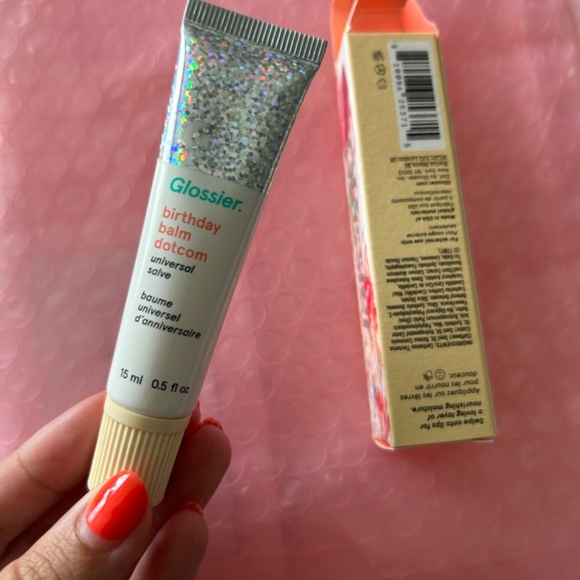 Glossier Birthday Balm Dotcom - Picture 5 of 6